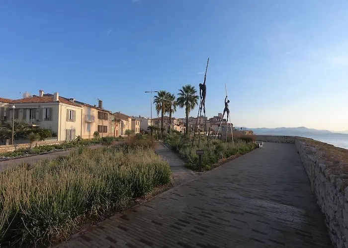 Adorable Vieil Appartamento Antibes