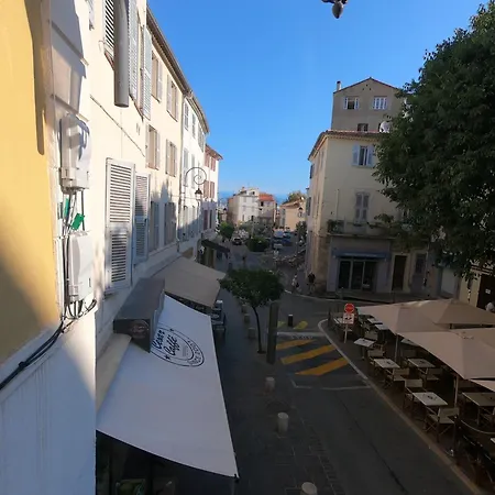 Adorable Vieil Apartament *