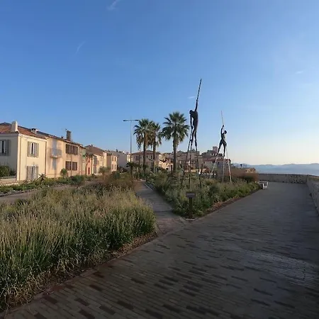 Adorable Vieil شقة أنتيب