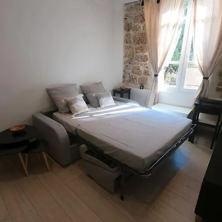 Adorable Vieil 昂蒂布